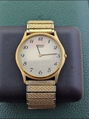 ✨ Seiko Gold-Tone Men's Quartz Dress Watch ✨